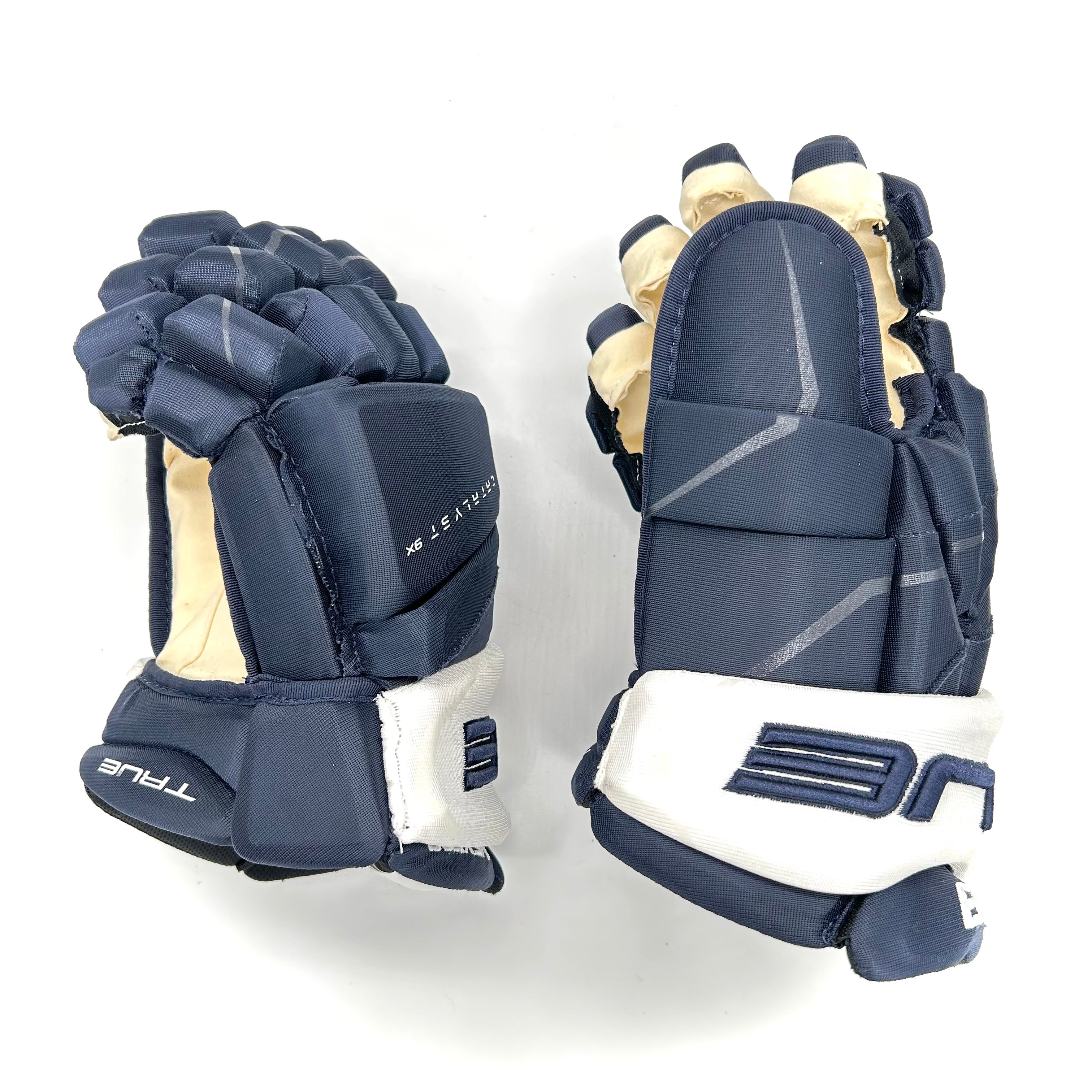True Catalyst 9X - Gant de la LNH Pro Stock - Ben Meyers (bleu marine/blanc)